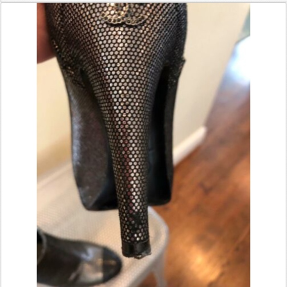 CHANEL Leather Stingray Effect Iridescent SZ 36.5 - Picture 7 of 8